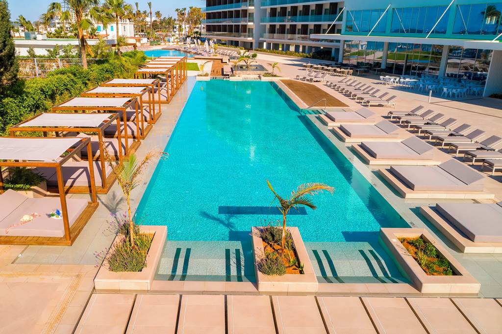 hotel for toddlers in cyprus