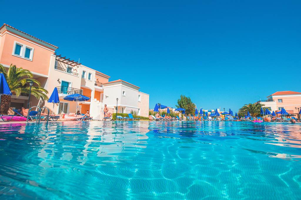toddler friendly hotel with waterpark crete