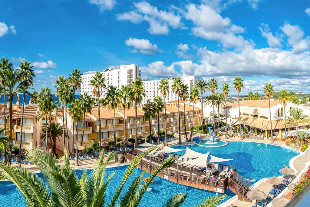 baby and toddler friendly hotel menorca