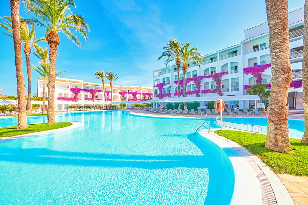 baby and toddler friendly apartments menorca