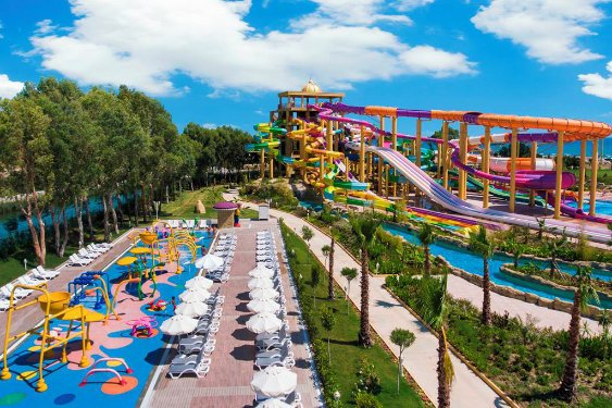 toddler friendly hotel in turkey with a waterpark