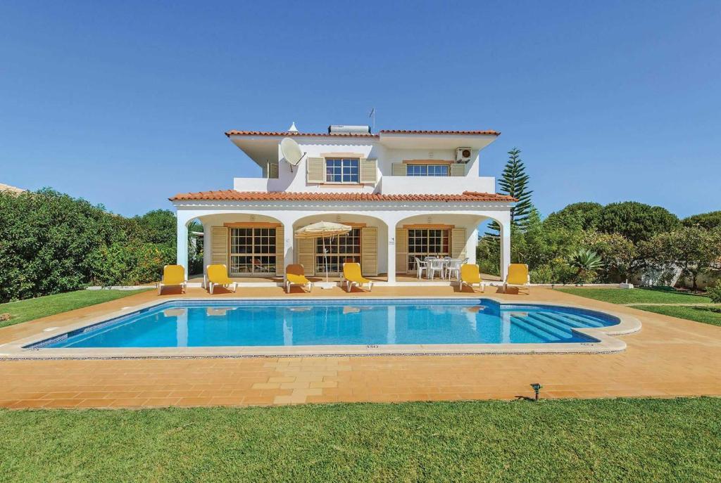 baby and toddler friendly villa portugal
