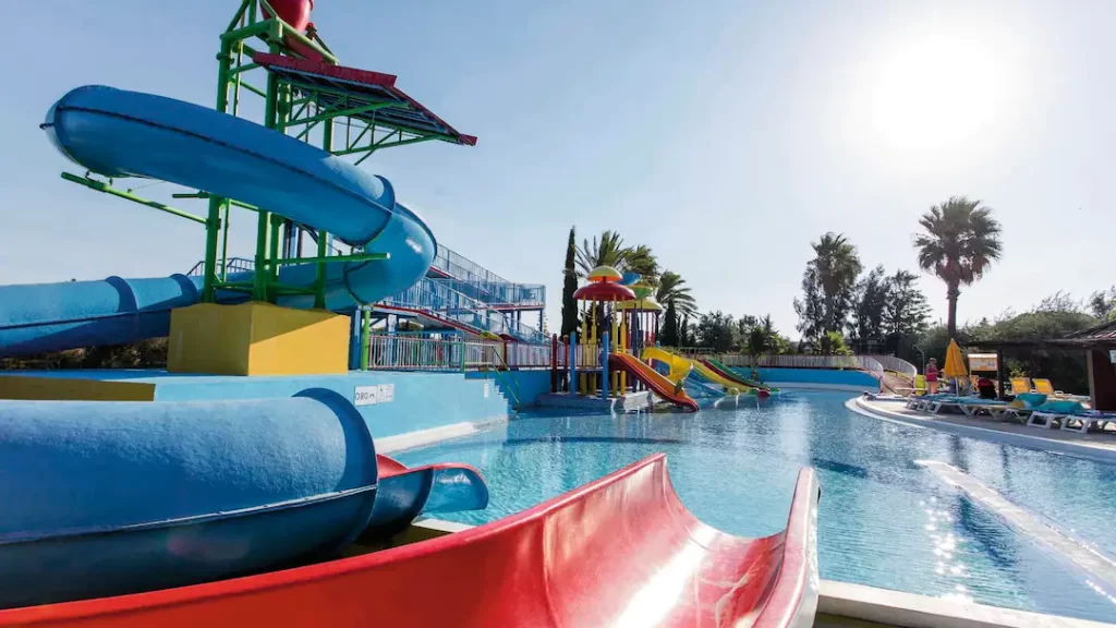 baby and toddler friendly hotel in portugal with a splash park