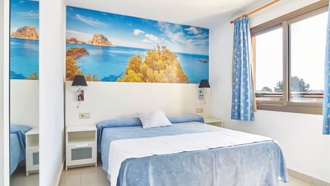 ibiza hotels with splash parks