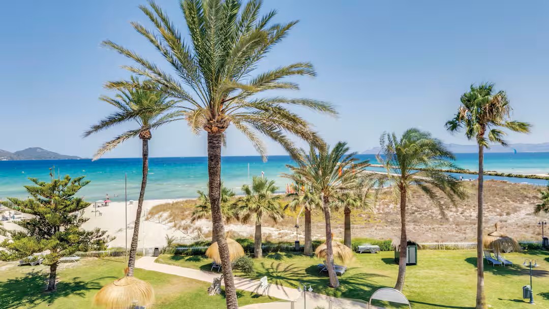 majorca hotels near the beach