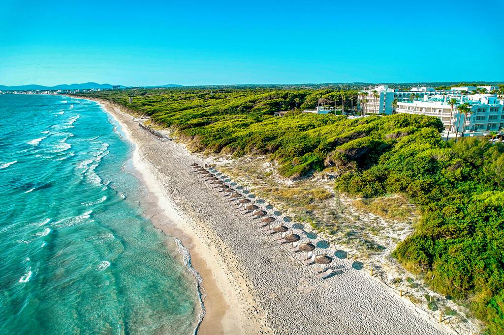 beachfront baby and toddler friendly hotel in majorca