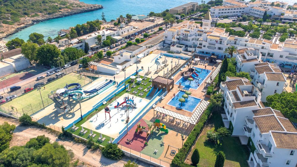 toddler friendly hotel in majorca with a waterpark