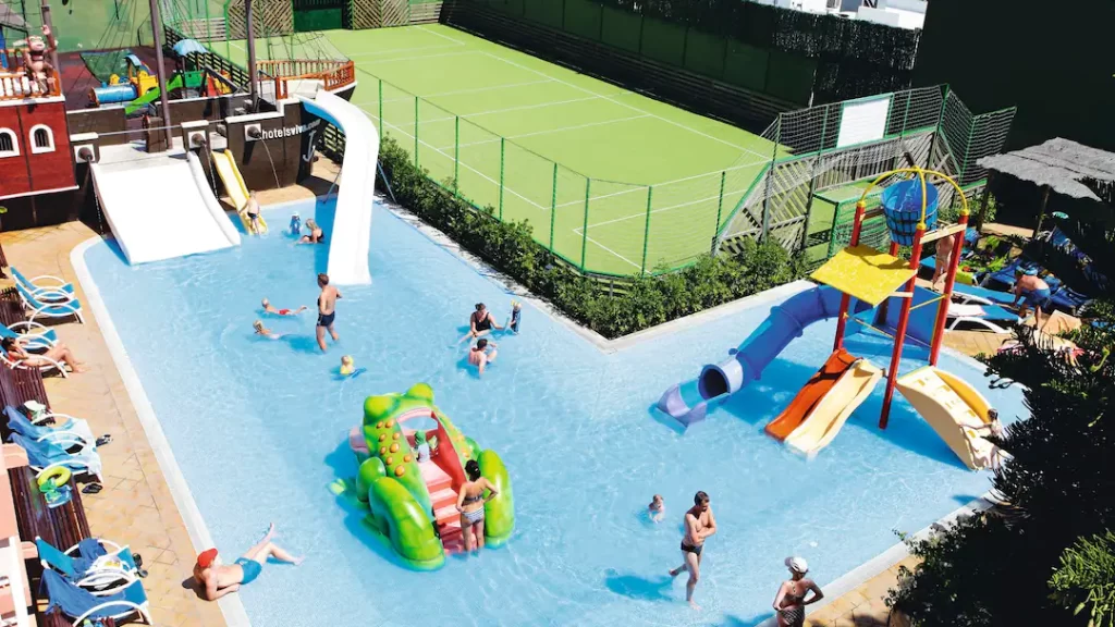 baby and toddler friendly hotel in majorca with watersldies