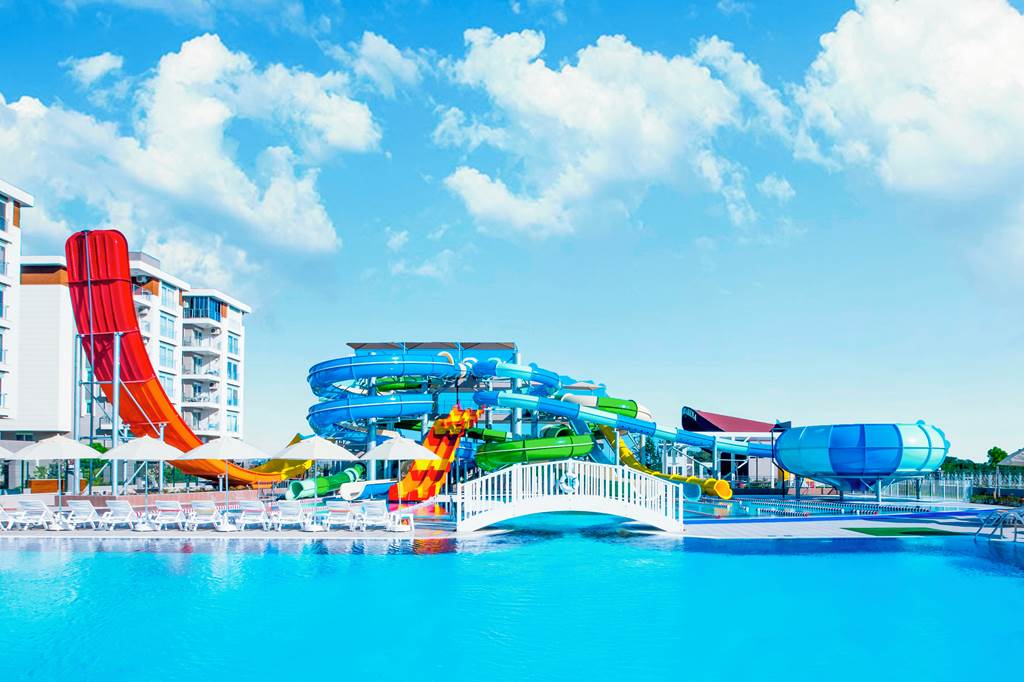 baby and toddler friendly hotel in turkey with a waterpark