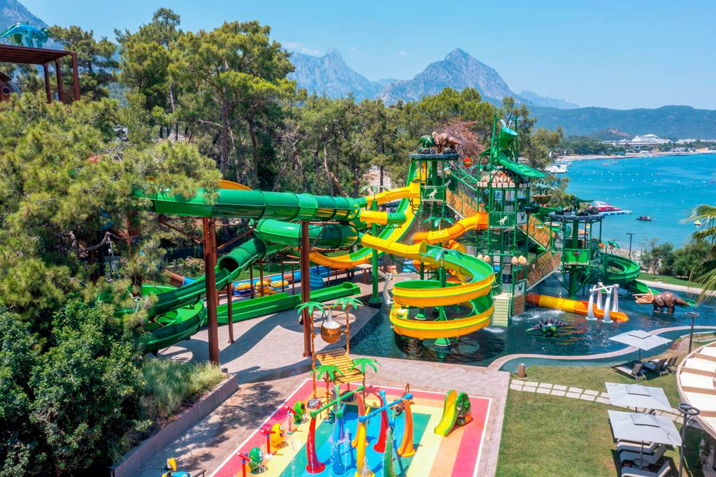 baby and toddler friendly hotel in turkey with a waterpark
