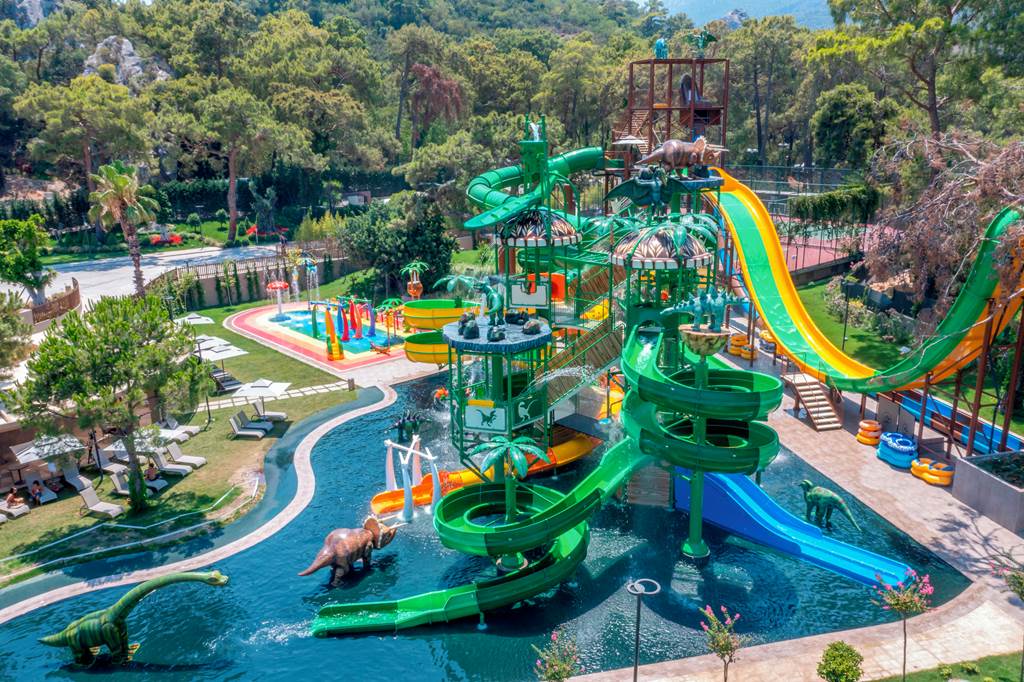 baby and toddler friendly hotel in turkey with a waterpark