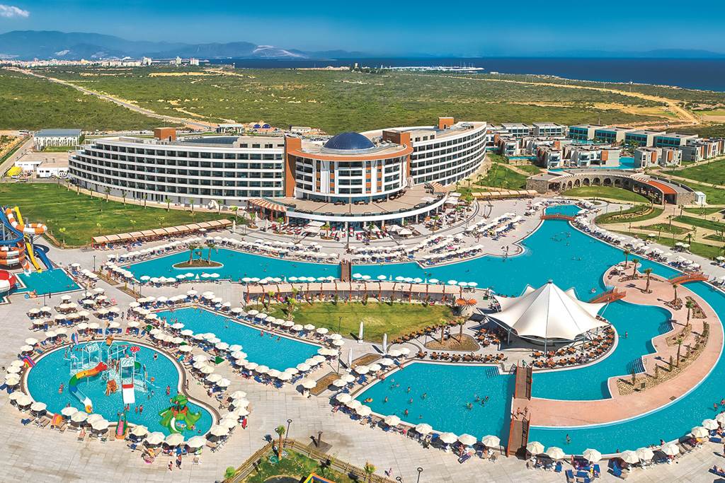 baby and toddler friendly hotel in turkey with a waterpark