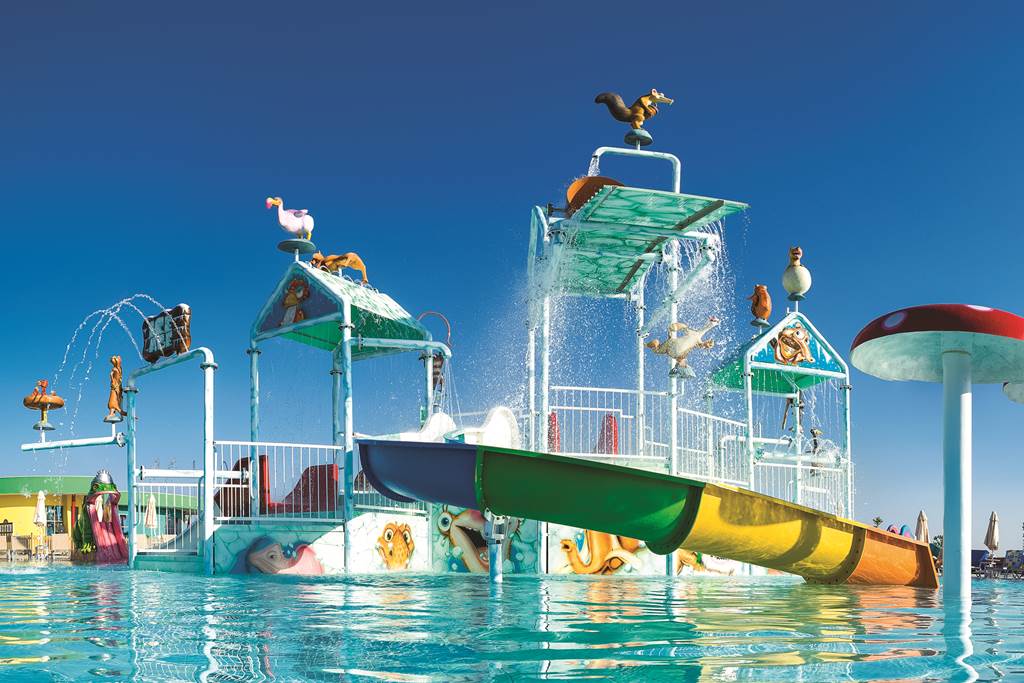 baby and toddler friendly hotel in turkey with a waterpark
