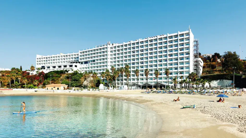 hotels in spain near the beach