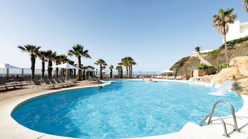 hotels in spain near the beach