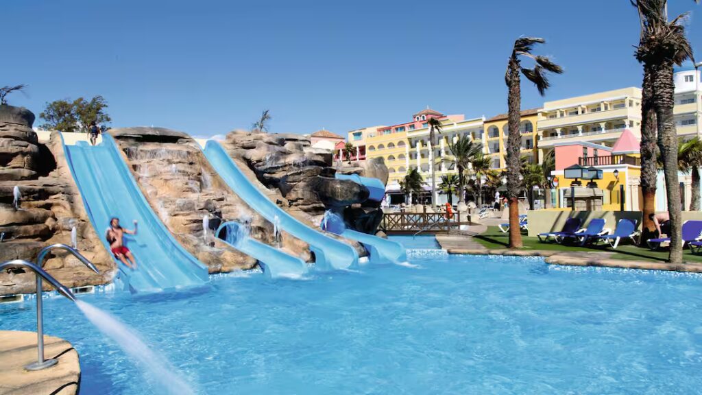 baby and toddler friendly hotel with a splash park
