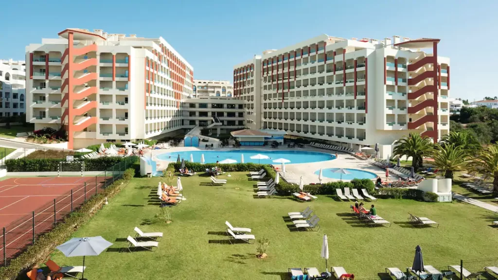 baby friendly hotel portugal