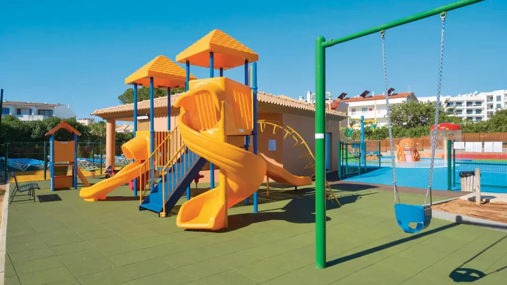 baby friendly hotel portugal