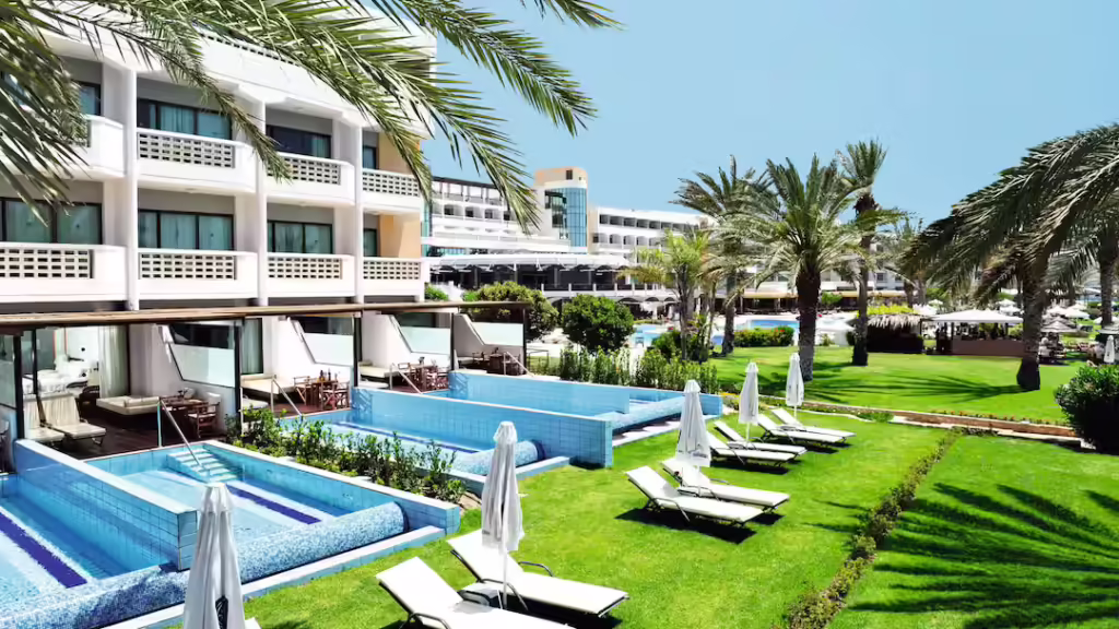 cyprus hotel with a water park