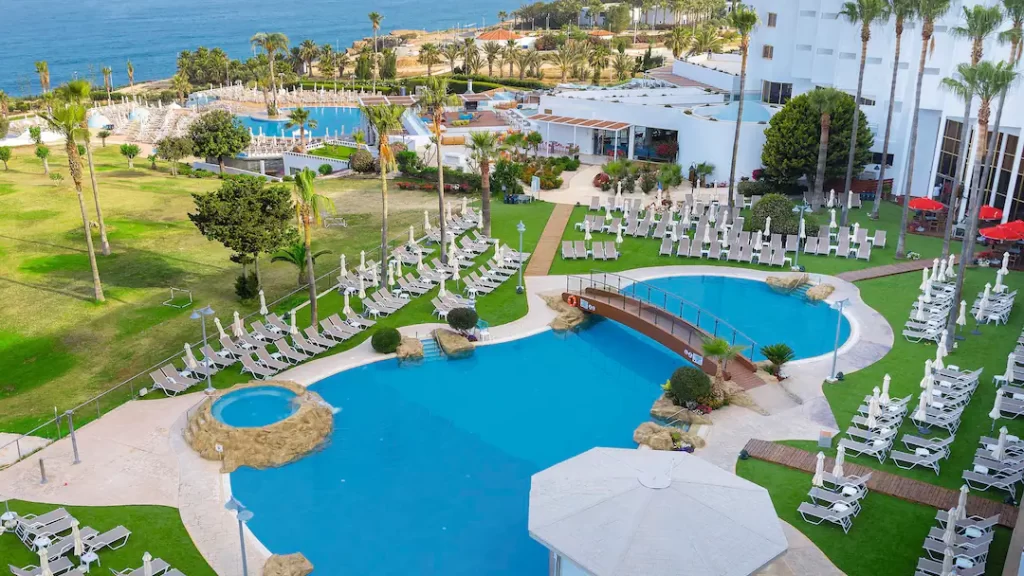 hotel in cyprus with waterpark