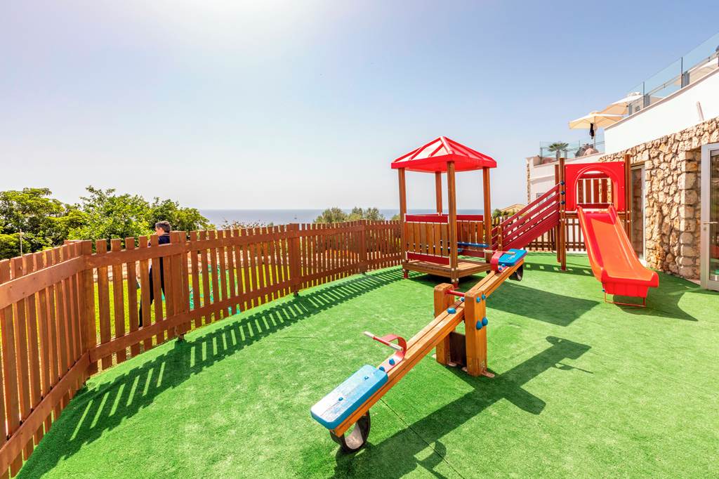 family friendly hotel kefalonia