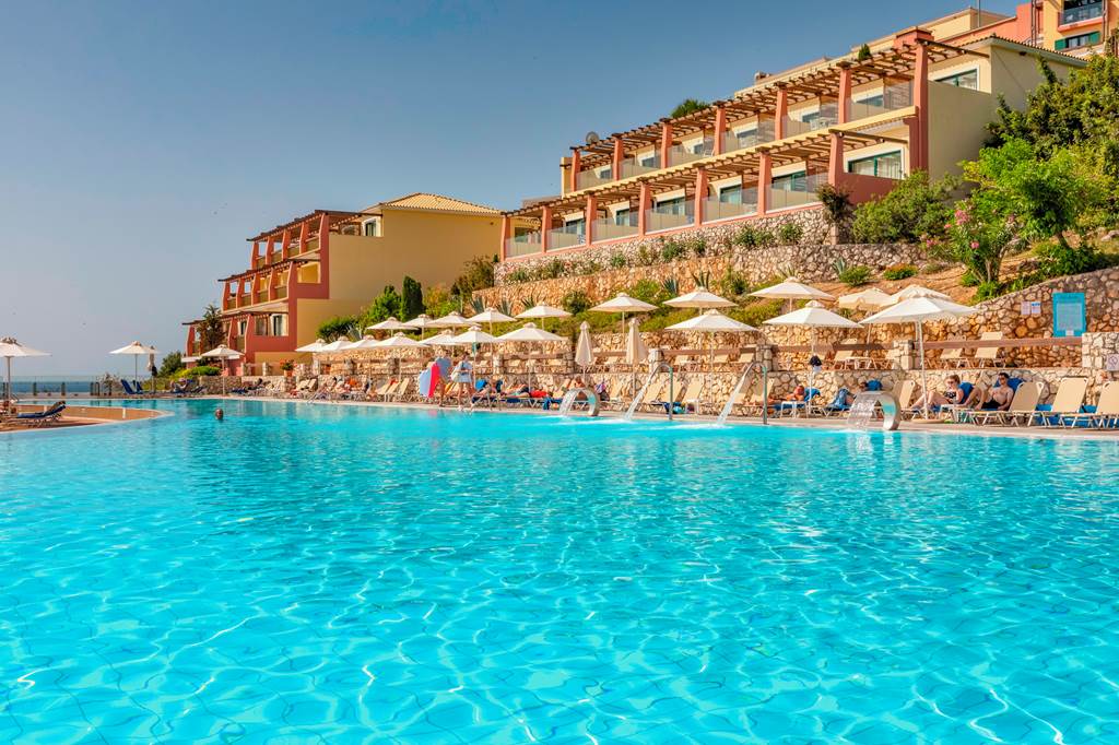 family friendly hotel kefalonia
