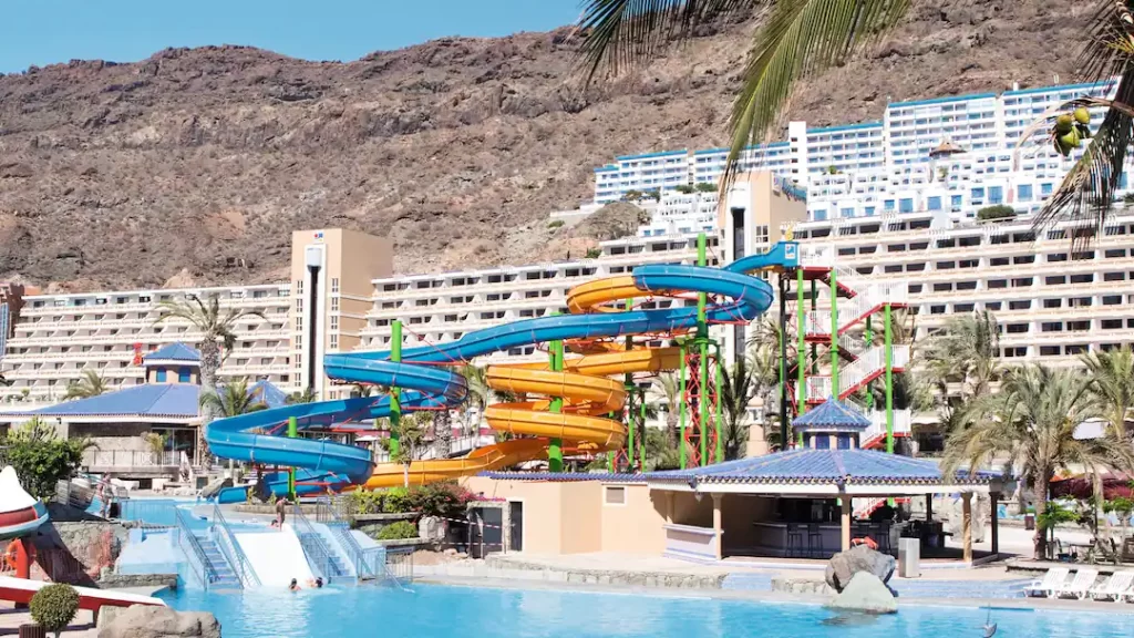 toddler friendly hotel gran canaria with splash park