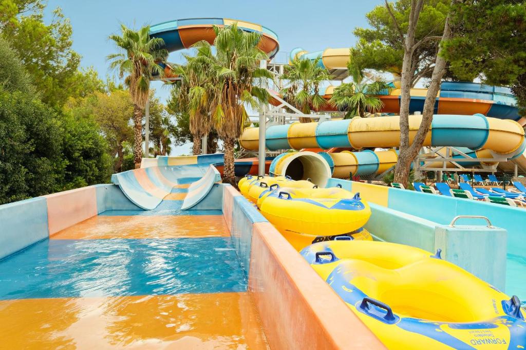 toddler friendly hotel menorca with a splash park