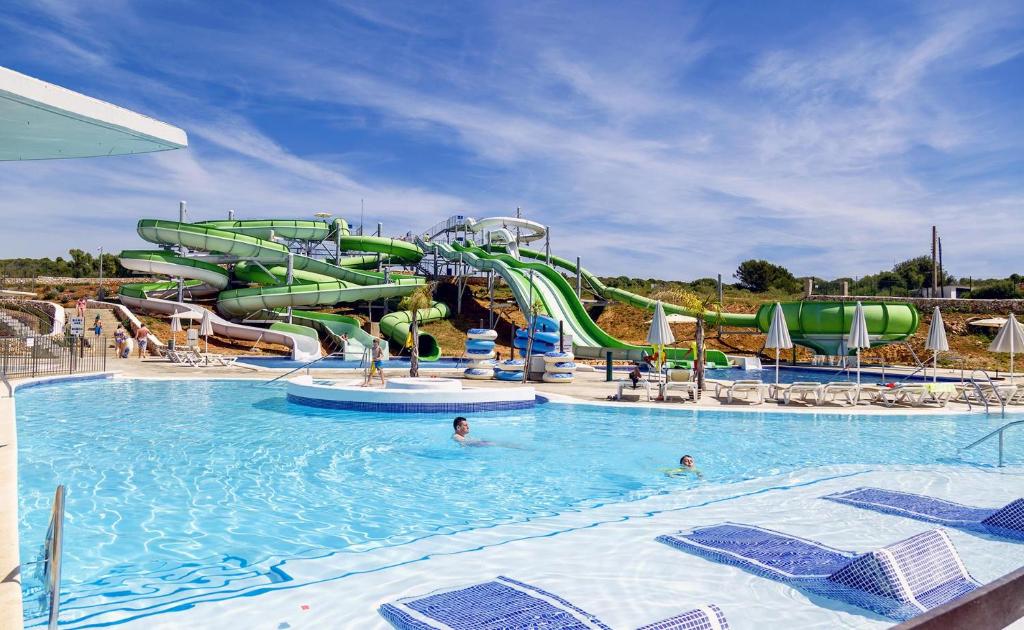 toddler friendly hotel menorca with a splash park