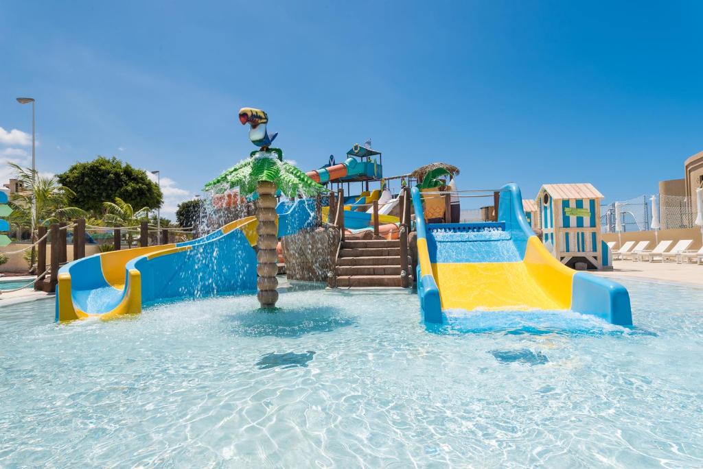 family friendly hotel canary islands with a waterpark 