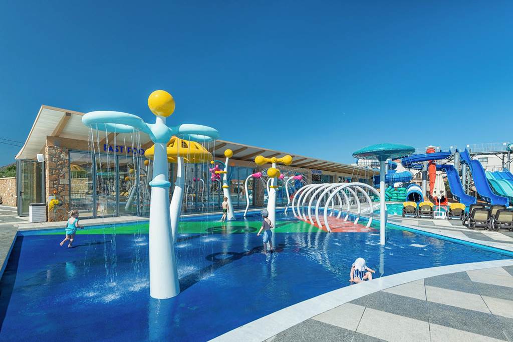 hotels with amazing swimming pools