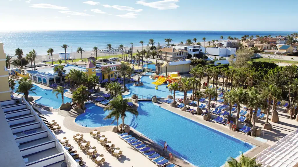 baby and toddler friendly hotel in spain with waterslides