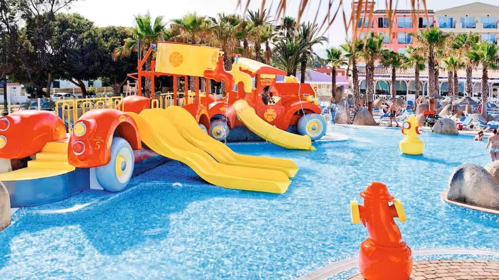 baby and toddler friendly hotel in spain with waterslides