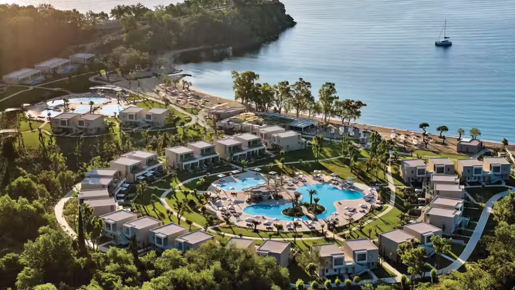 baby and toddler friendly hotel in Greece with a short transfer