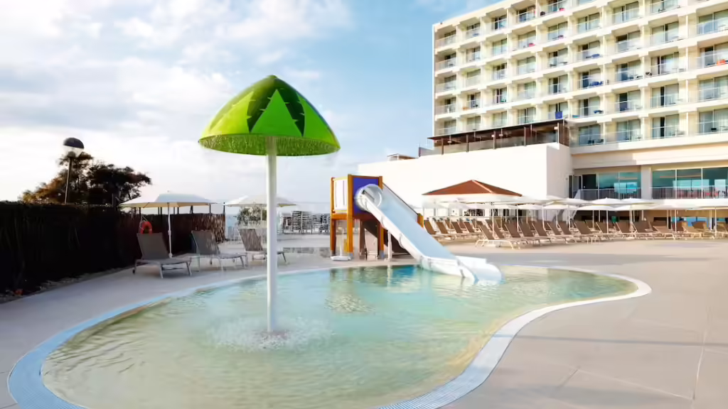 baby and toddler friendly hotel in menorca near the beach