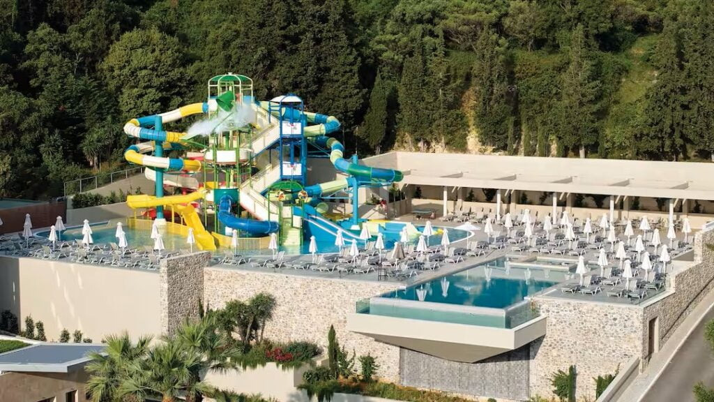 Hotels In Greece With Baby Clubs!