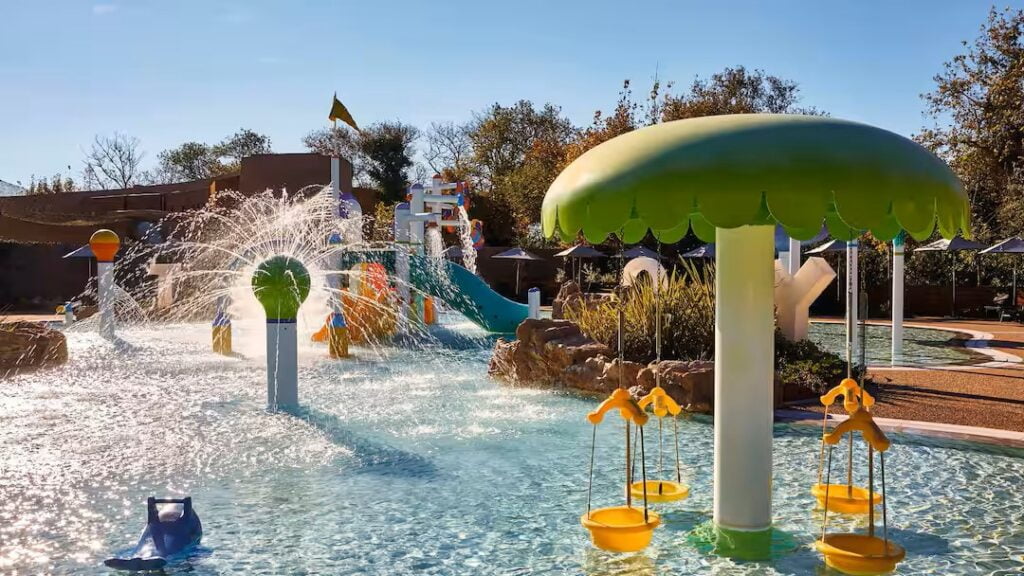 Hotels In Greece With Baby Clubs!
