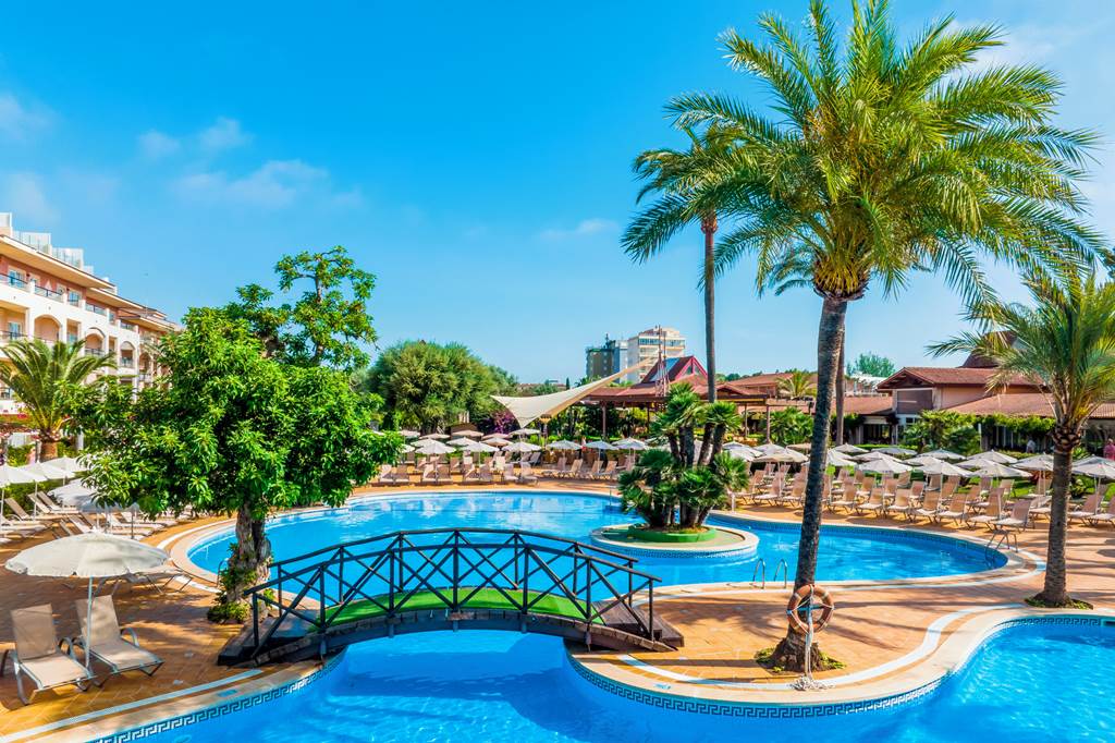 hotel in majorca with family room