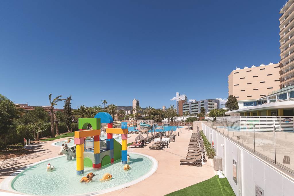 baby and toddler friendly hotel in majorca with a short transfer