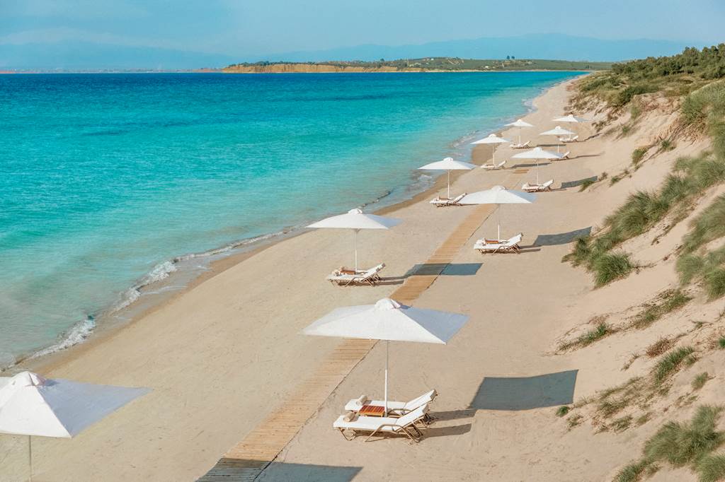 baby and toddler friendly hotel in greece with family rooms
