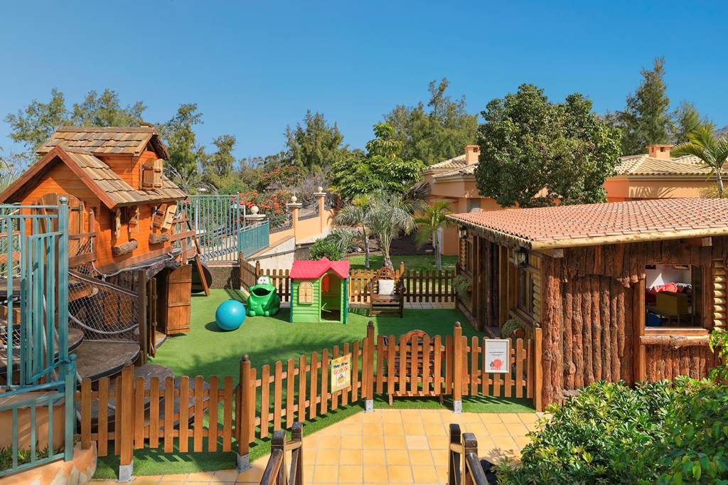 family friendly hotels in the canary islamds