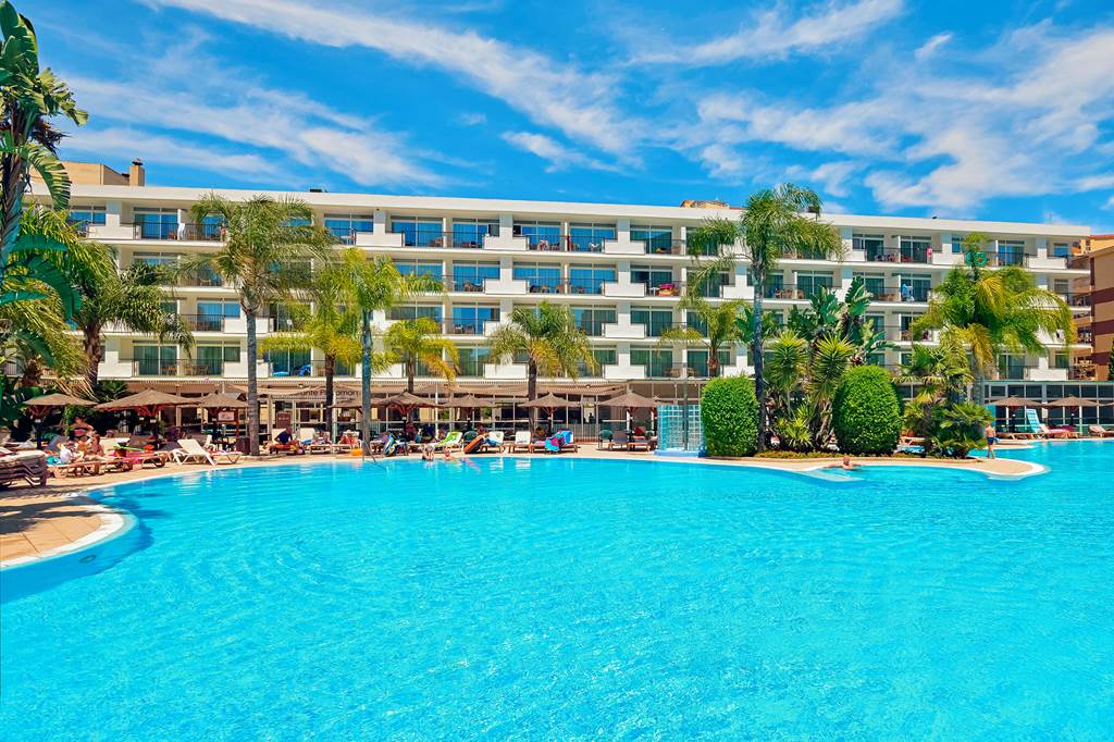 toddler friendly hotel spain with family rooms