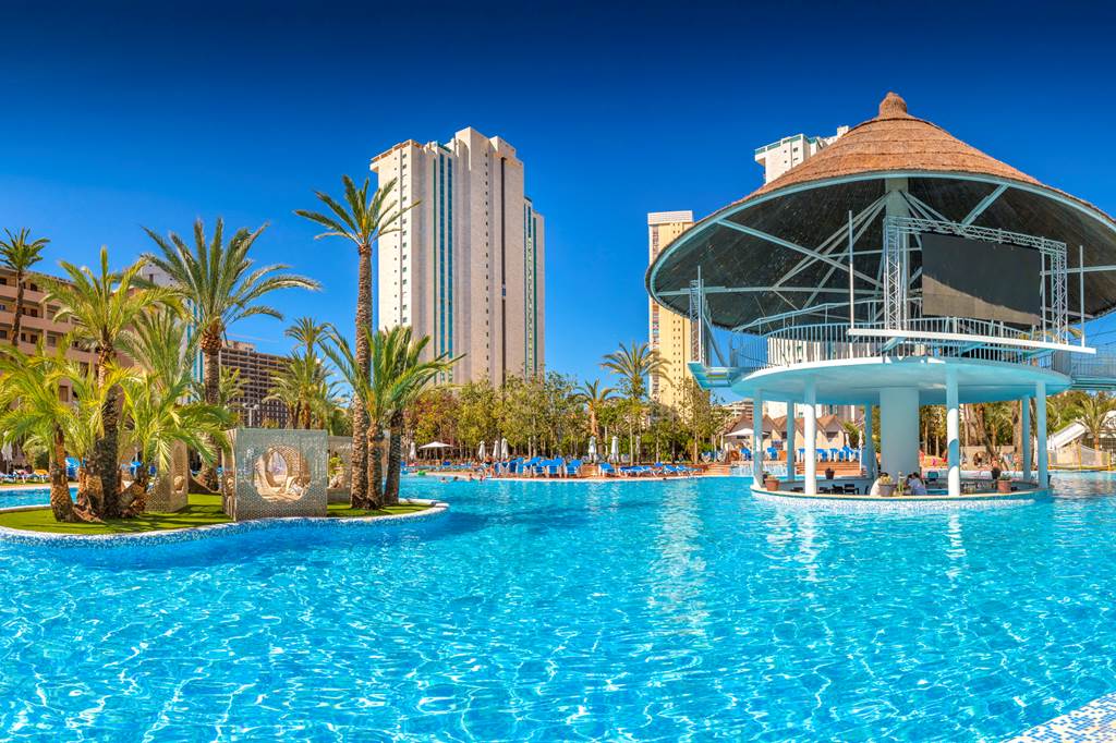 toddler friendly hotel spain with family rooms