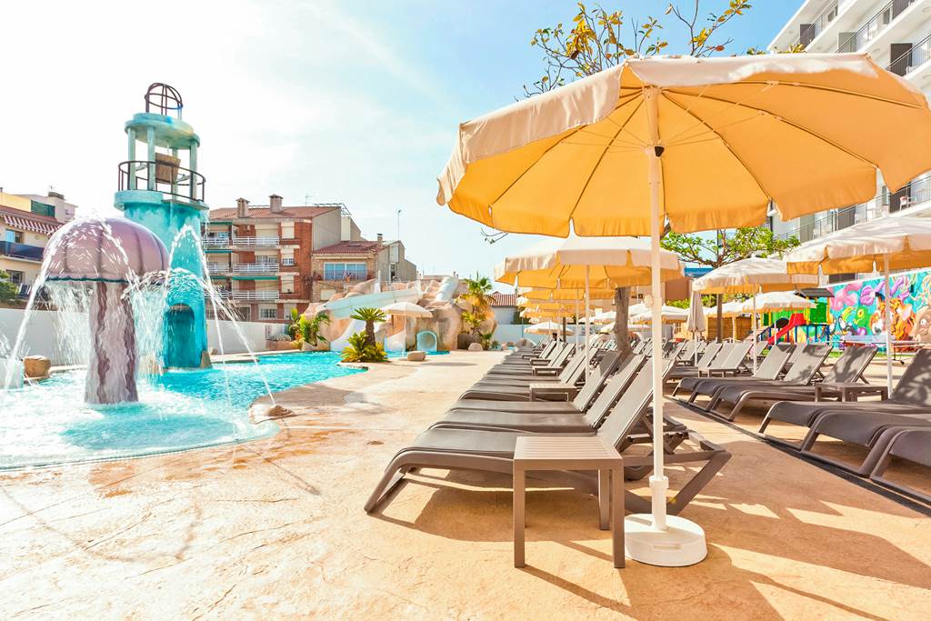 toddler friendly hotel spain with family rooms