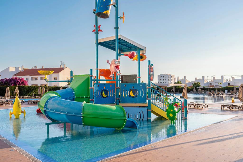 hotels with great entertainment