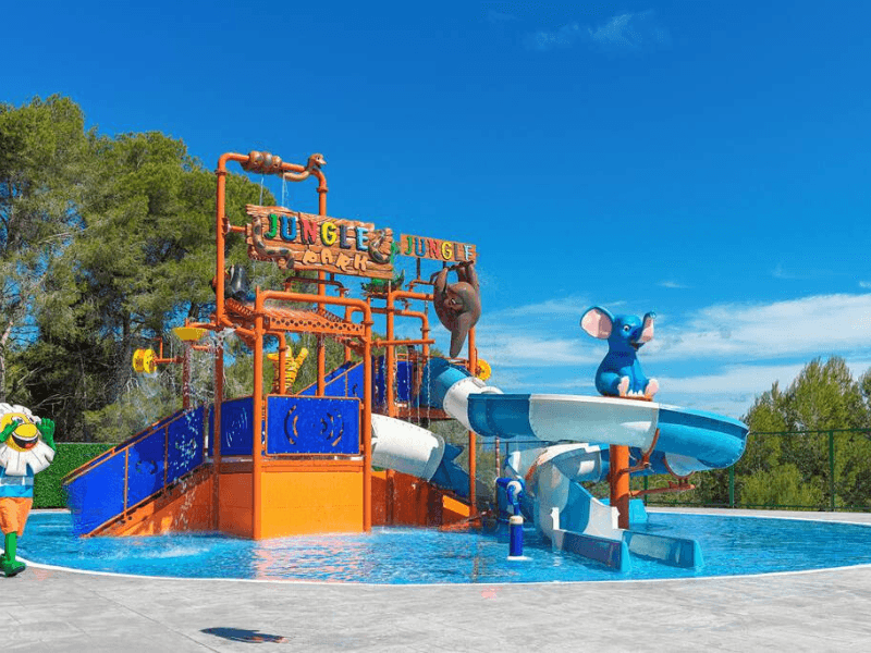 Hotels With Theme Parks & Waterparks