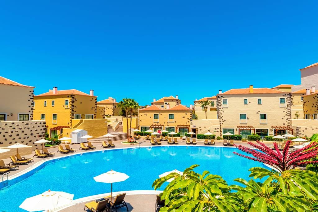 Hotels With Theme Parks & Waterparks