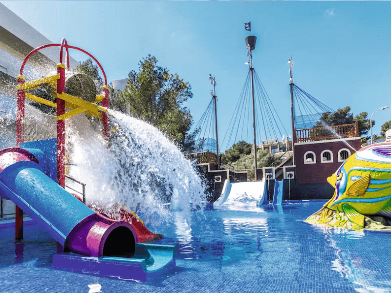toddler friendly hotel majorca with swim up rooms