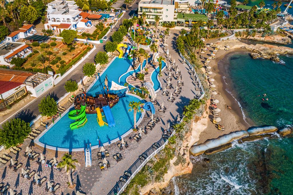 all inclusive resort with waterslides