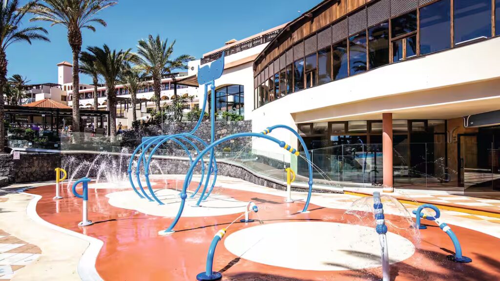 hotel with splash park